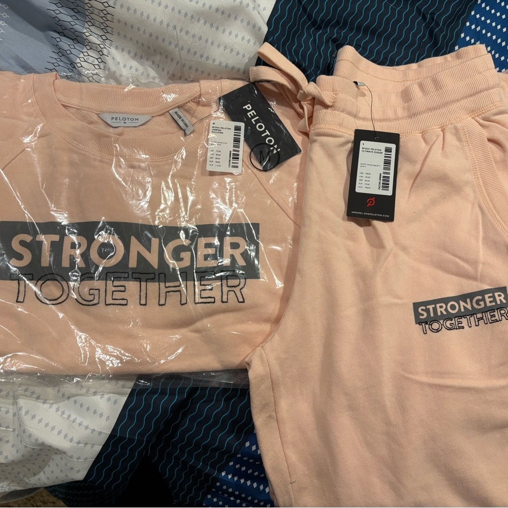 Peloton Apricot Sweatshirt with Motivational Print NWT